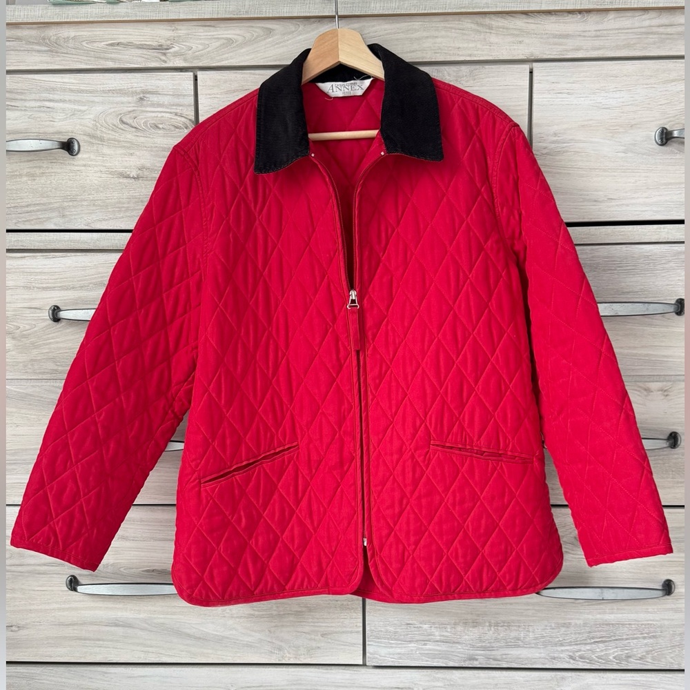 Casual Corner Annex Vintage Red Quilted Barn Jacket with Black Corduroy Collar